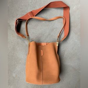 Amber mini bucket bag